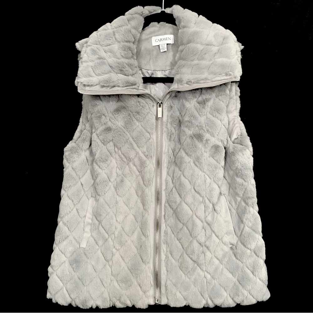Carmen Marc Valvo Faux Fur Quilted Style Vest